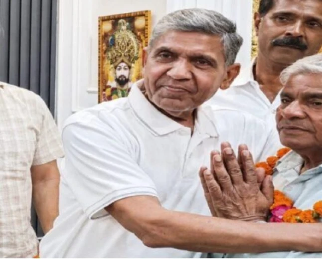 कंपिल मेडिकल एसोसिएशन का गठन: स्वदेश राजपूत बने अध्यक्ष, मेडिकल व्यवसायियों की एकजुटता का लिया संकल्प