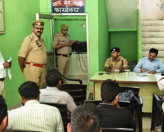 सार्वजनिक भूमि पर अवैध कब्जा करने वालों के खिलाफ होगी प्रभावी कार्रवाई: जिलाधिकारी