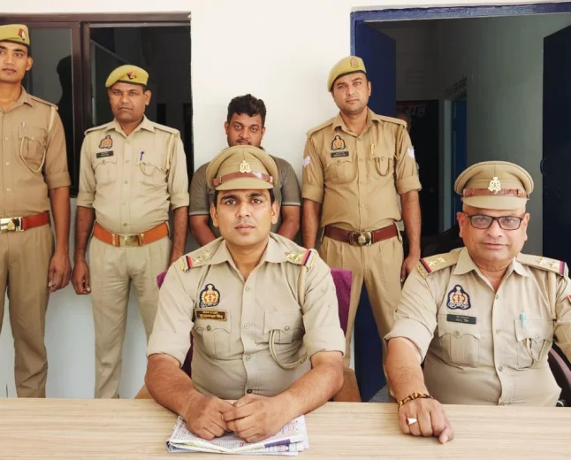25 हजार रुपये के इनामी अभियुक्त को पुलिस ने किया गिरफ्तार