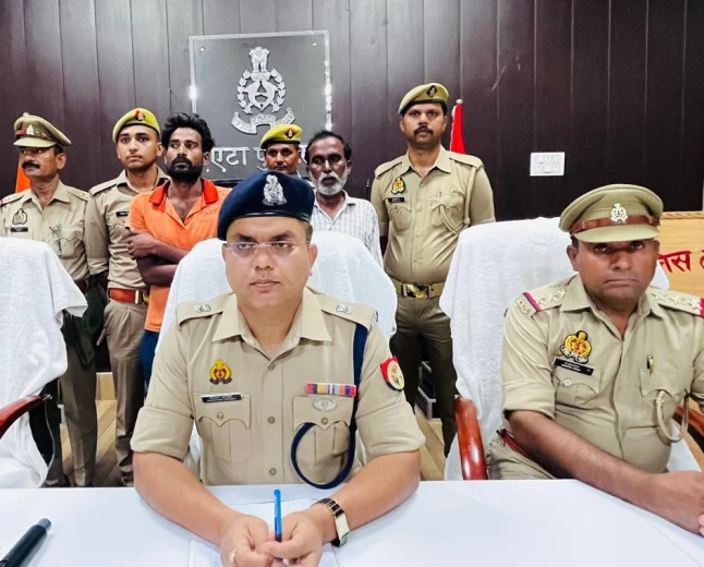 थाना अवागढ़ पुलिस ने 4 साल पुरानी हत्या का किया खुलासा, 2 अभियुक्त गिरफ्तार