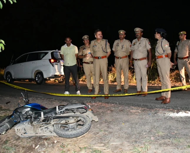 Kasganj news थाना सोरों पुलिस एवं एसओजी टीम की संयुक्त कार्यवाही। पुलिस मुठभेड़ के दौरान तीन अभियुक्त गिरफ्तार