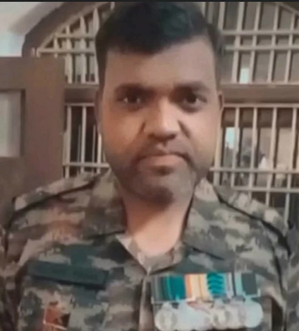 छुट्टी पर घर आए सैनिक की संदिग्ध हालात में मौत, प्लॉट पर अचेत मिले