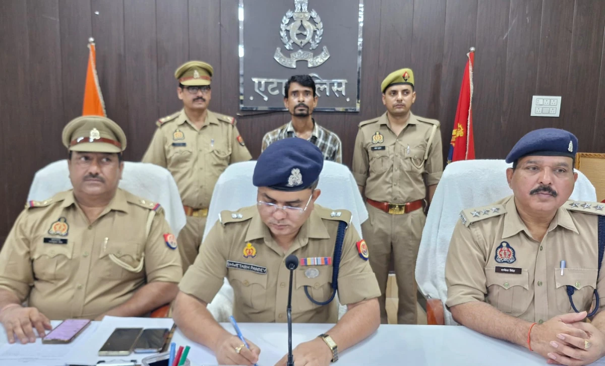 अवैध शस्त्र फैक्ट्री का भंडाफोड़, एक गिरफ्तार दो तमंचे, अधबने हथियार और उपकरण बरामद