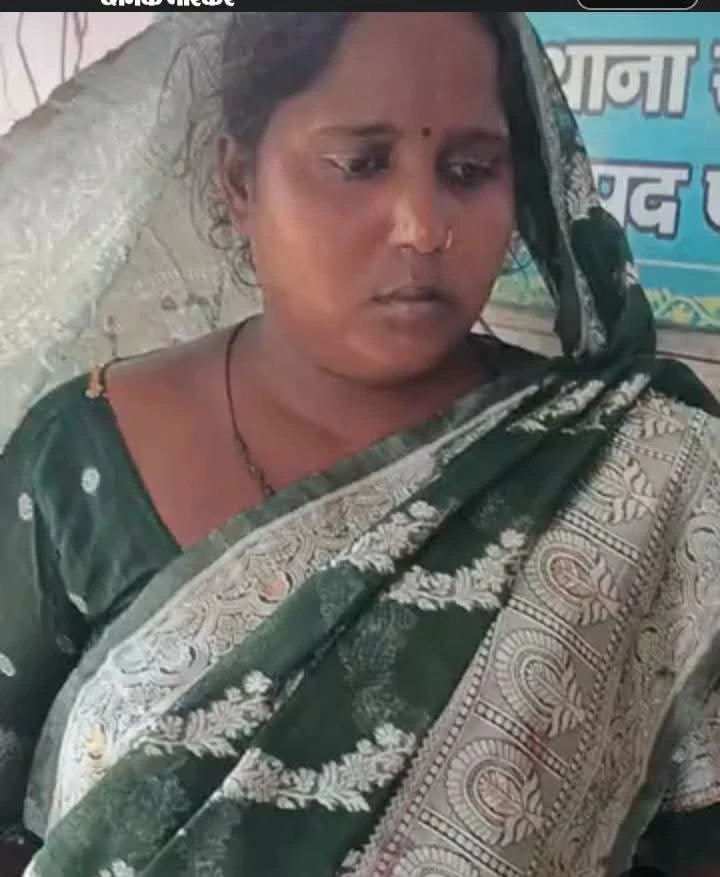 हाईवे पर दिनदहाड़े झपटमारी: चलती बाइक पर महिला के कान से कुंडल नोचकर फरार हुए बदमाश