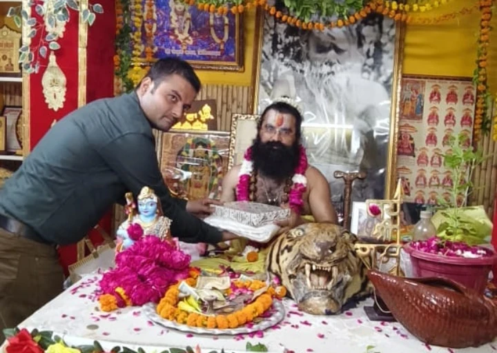 गुरु पूर्णिमा पर दुर्वासा ऋषि आश्रम में उमड़ा आस्था का सैलाब, अभिषेक गुप्ता ने संतों का लिया आशीर्वाद