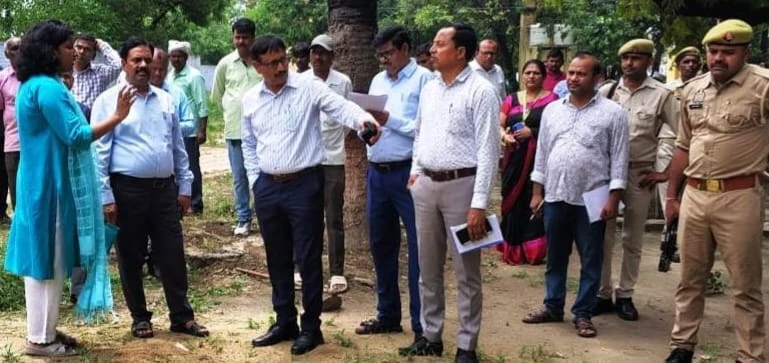मुख्यमंत्री सामूहिक विवाह और वृहद वृक्षारोपण की तैयारियां तेज, डीएम ने लिया जायजा