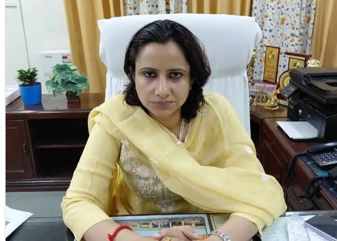 ब्लड बैंक में हो रही अवैध वसूली, डीएम सख्त: तीन दिन में मांगी जांच रिपोर्ट, दोषियों पर होगी कड़ी कार्रवाई