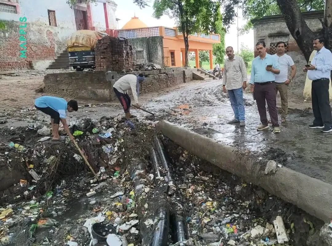 Farrukhabad :  एक्शन मोड में प्रशासन! अब नहीं होगा जलभराव? डीएम ने  अफसरों की लगाई ड्यूटी 