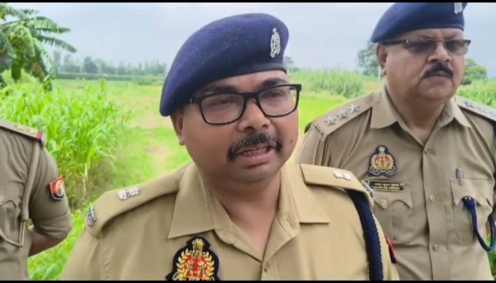 कलयुगी पुत्र ने पत्थर से सिर कुचलकर मां को मौत के घाट उतारा,बाल बाल बची बहन