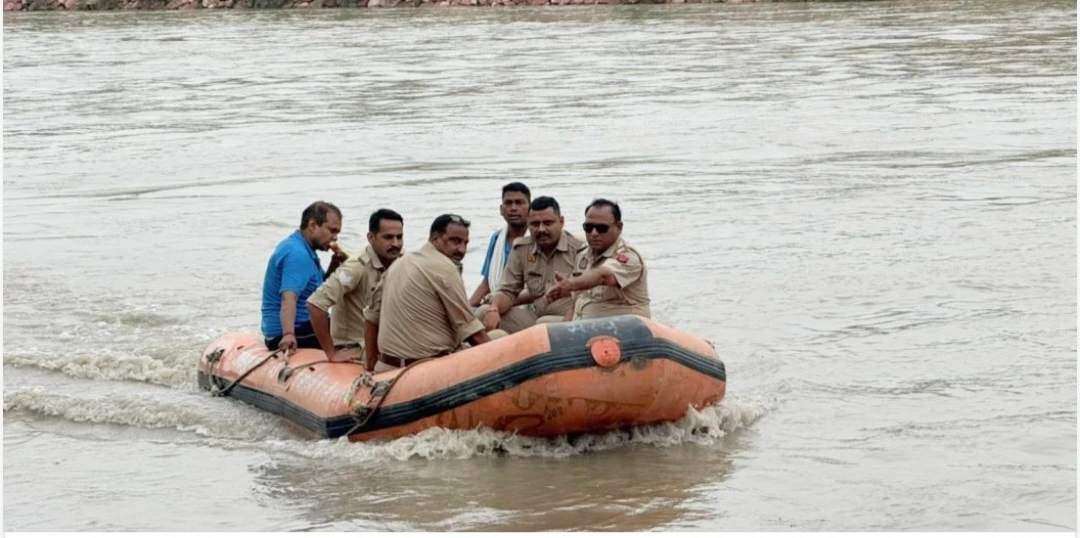 Kasganj news हजारा नहर में कूदे युवक का 48 घंटे बाद भी नहीं चला पता, रेस्क्यू ऑपरेशन जारी।