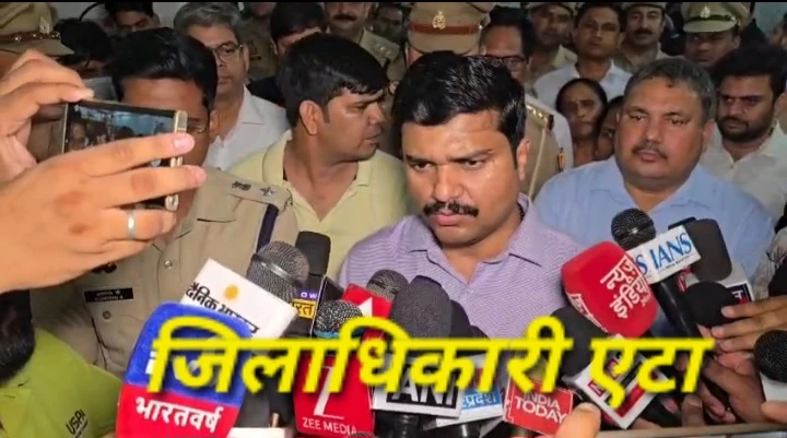 Etah News : सड़क किनारे खड़ी रोडवेज बस में तेज रफ्तार कैंटर की भीषण टक्कर, पांच यात्रियों की मौत, 11 घायल