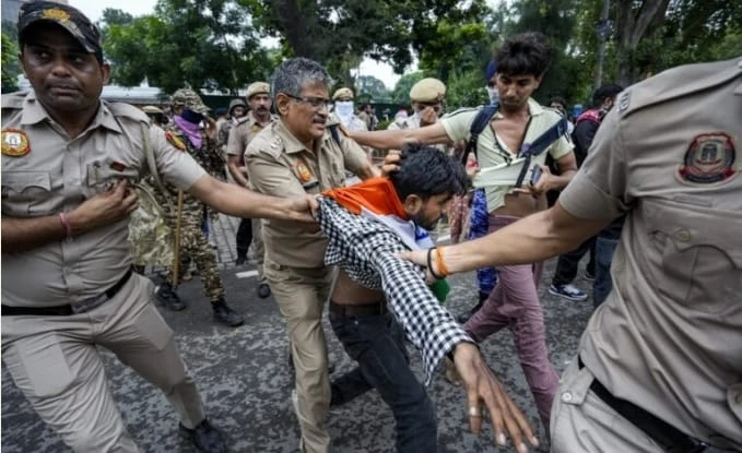 क्या अहिंसा और सत्याग्रह वाले आंदोलन मोदी सरकार के सामने टिक सकते हैं?