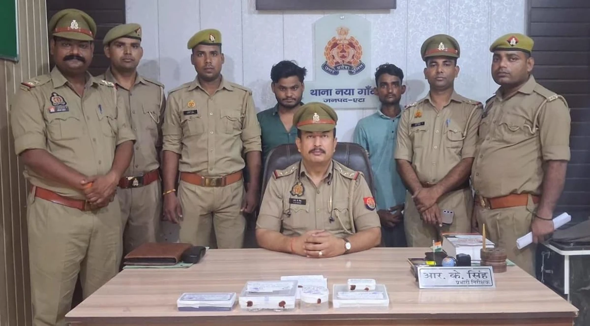 एटा में चोरी का खुलासा, दो शातिर चोर गिरफ्तार