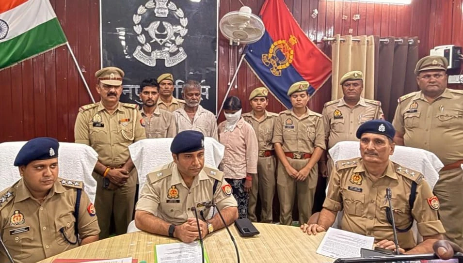 ऑटो में महिला से आभूषण चोरी करने वाले गिरोह के तीन सदस्य गिरफ्तार