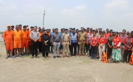 Kasganj news NDRF का बाढ़ एवं जल बचाव मॉक ड्रिल, आपदा प्रबंधन की तैयारियों का लिया जायजा