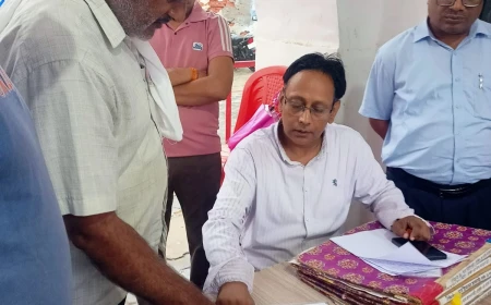 डीएम अरविन्द सिंह के निर्देश पर गैस की कालाबाजारी पर बड़ी कार्रवाई, 30 घरेलू गैस सिलेंडर बरामद