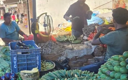 Farrukhabad News :  सब्जियों और मसालों के बढ़े दाम, रसोई का बजट बिगड़ा
