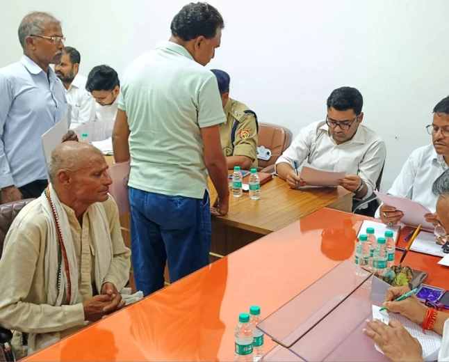 जन-सुनवाई में बोले पर्यटन मंत्री: गरीबों की भूमि पर कब्जा करने वालों पर दर्ज हो एफआईआर