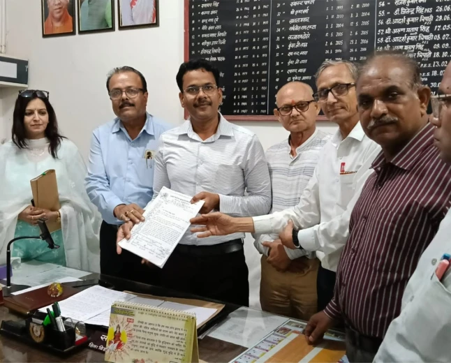 फर्रुखाबाद: कन्या विद्या पीठ की प्राचार्या का निलंबन विवादों में