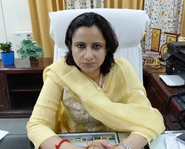 ब्लड बैंक में हो रही अवैध वसूली, डीएम सख्त: तीन दिन में मांगी जांच रिपोर्ट, दोषियों पर होगी कड़ी कार्रवाई