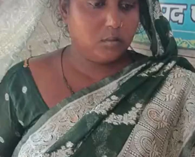 हाईवे पर दिनदहाड़े झपटमारी: चलती बाइक पर महिला के कान से कुंडल नोचकर फरार हुए बदमाश