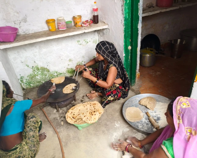 बार-बार चेतावनी के बाद भी नहीं बदली तस्वीर, विद्यालयों में घोर लापरवाही