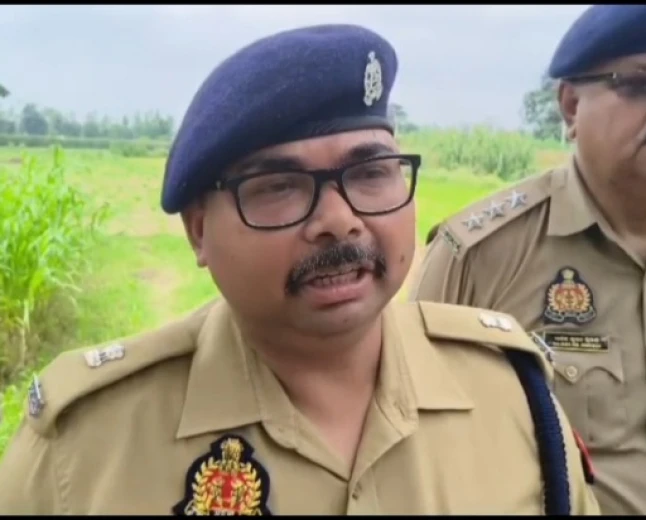 कलयुगी पुत्र ने पत्थर से सिर कुचलकर मां को मौत के घाट उतारा,बाल बाल बची बहन
