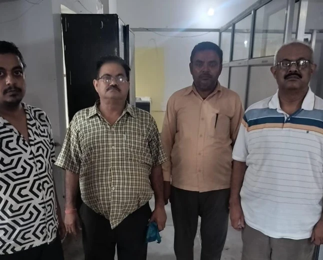 Etah News : फर्जी दस्तावेजों से सार्वजनिक संपत्ति को नुकसान पहुंचाने के मामले में चार गिरफ्तार