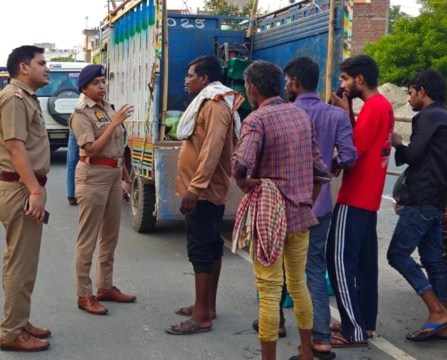 श्रावण मास: कांवड़ यात्रा को लेकर पुलिस अलर्ट, सीओ नगर व सीओ सकीट ने किया कांवड़ मार्ग का निरीक्षण