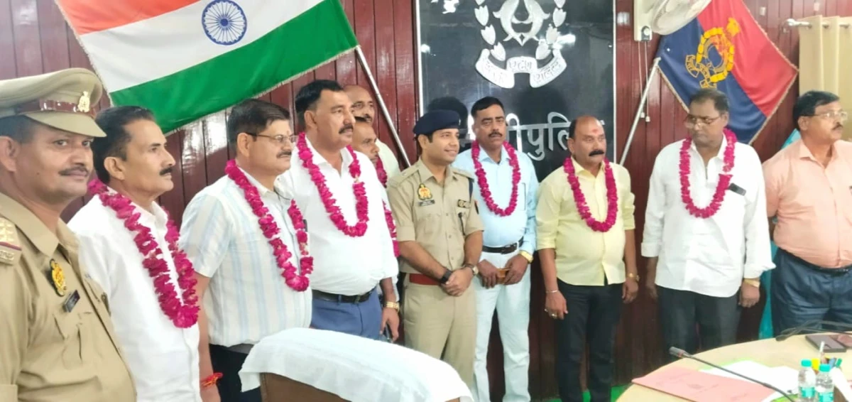 पुलिस लाइन में सेवानिवृत्त हुए 08 पुलिस कर्मियों को दी गई भावभीनी विदाई