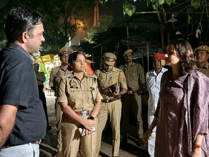 फर्रुखाबाद: पांचालघाट पर डीएम-एसपी ने आधी रात की सुरक्षा व्यवस्था की जांच
