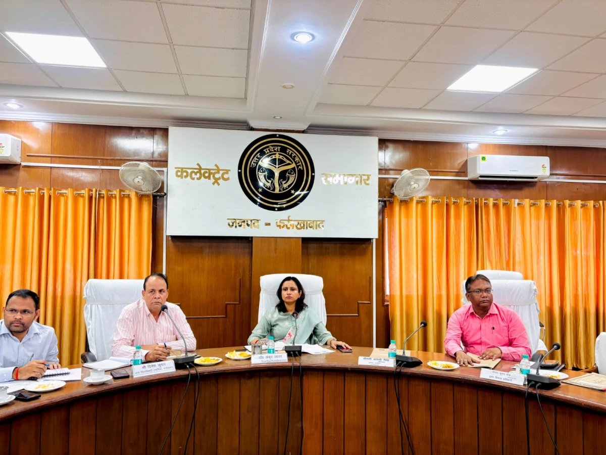 15 अगस्त पर दिखेगा देशभक्ति का जज्बा, चूक बर्दाश्त नहीं! डीएम ने अफसरों को दिए सख्त निर्देश