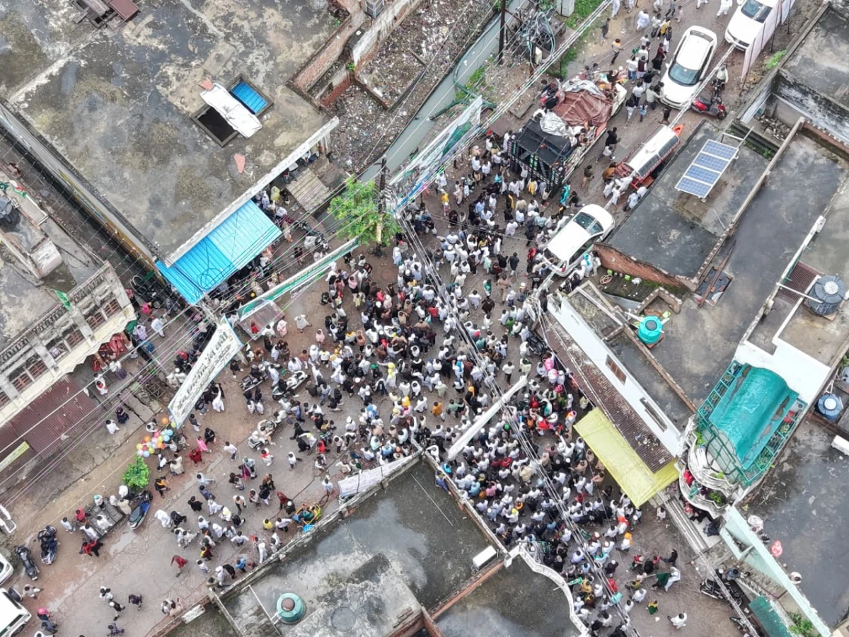 बारावफात जुलूस को लेकर एटा पुलिस ने ड्रोन से परखी सुरक्षा व्यवस्था