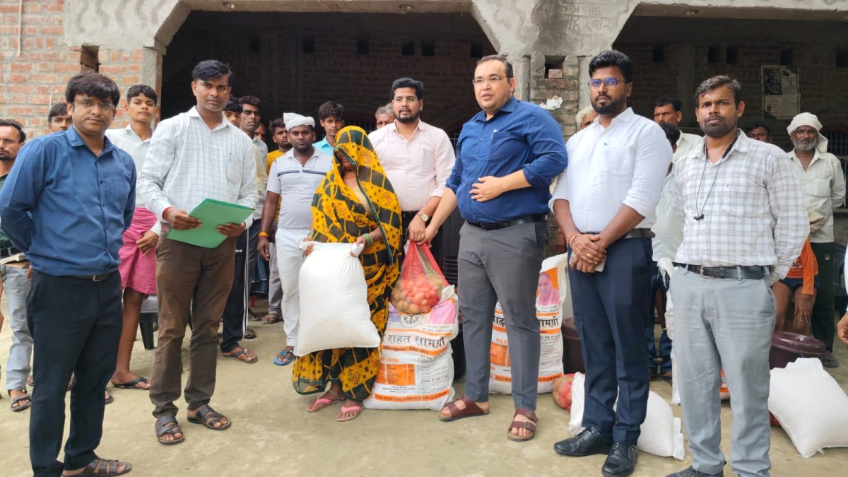 Kasganj news जिलाधिकारी प्रणय सिंह ने विकास भवन के विवेकानन्द सभागार का किया औचक निरीक्षण।