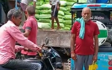 कायमगंज में यूरिया का संकट: किसानों से मनमानी वसूली और लंबी कतारें