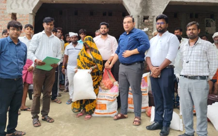 Kasganj news जिलाधिकारी प्रणय सिंह ने विकास भवन के विवेकानन्द सभागार का किया औचक निरीक्षण।