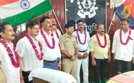 पुलिस लाइन में सेवानिवृत्त हुए 08 पुलिस कर्मियों को दी गई भावभीनी विदाई