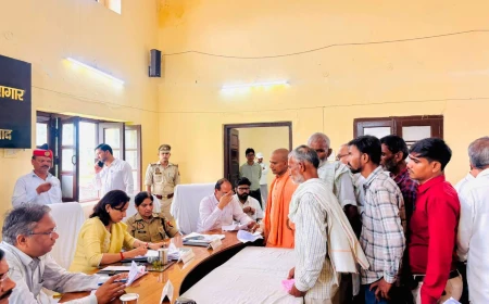 तहसील समाधान दिवस में गूंजीं फरियादें, डीएम ने अफसरों को दिखाई सख्ती