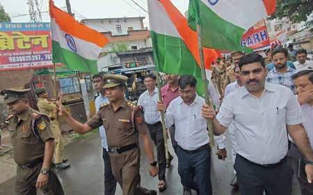 फर्रुखाबाद में हर घर तिरंगा अभियान: 300 महिला समूहों की विशाल तिरंगा यात्रा