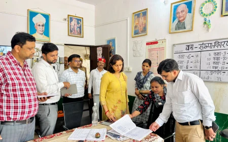 फर्रुखाबाद: डीएम के औचक निरीक्षण से स्कूलों में हड़कंप, शिक्षा की खुली पोल