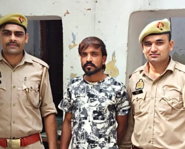 Etah News : हत्या के प्रयास के मामले में वांछित हिस्ट्रीशीटर गिरफ्तार