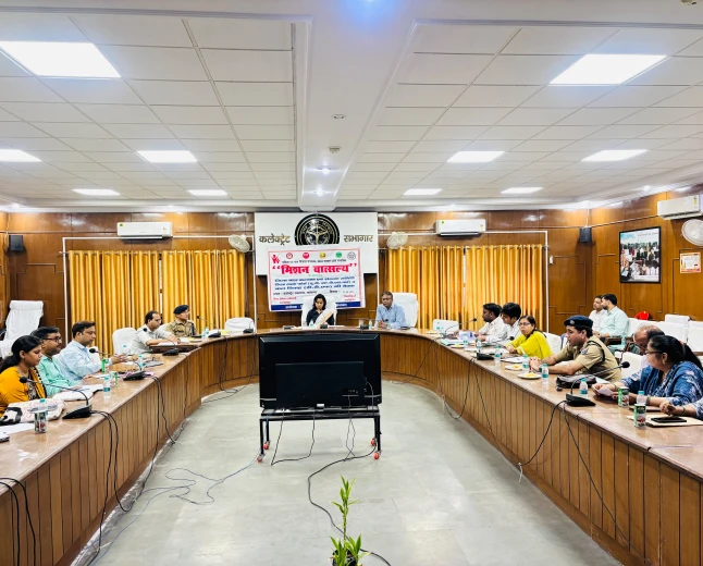 बाल श्रम, बाल विवाह और नाबालिगों के वाहन चलाने पर सख्ती, डीएम ने दिए कड़े निर्देश