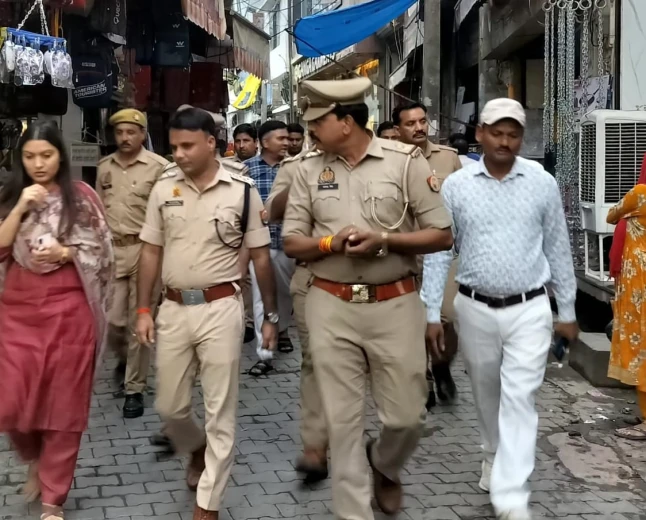 त्योहारों को लेकर पीस कमेटी की बैठक, बारावफात जुलूस मार्ग का किया निरीक्षण