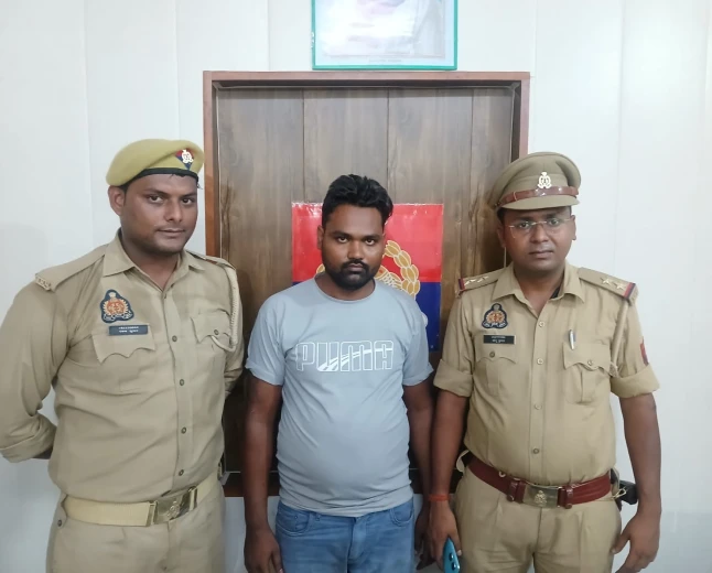 शिकोहाबाद पुलिस ने शादी का झांसा देकर शोषण करने के आरोप में वांछित अभियुक्त को किया गिरफ्तार