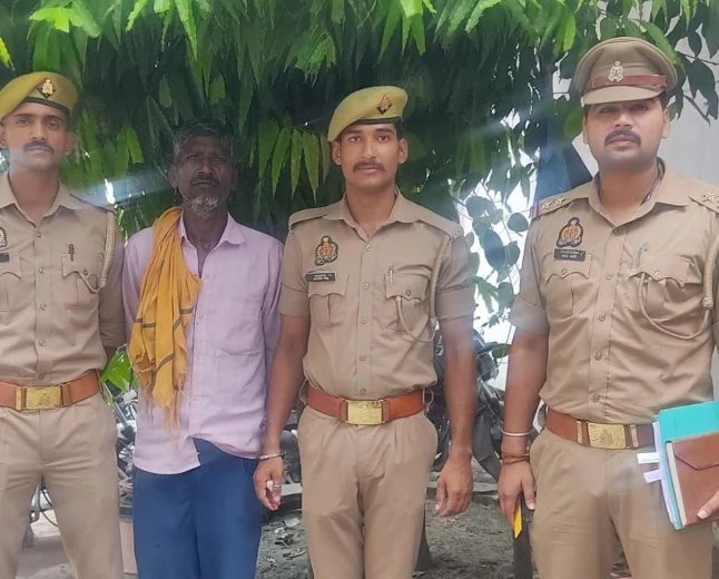 फर्जी दस्तावेज तैयार कर बैनामा कराने के मामले में वांछित आरोपी गिरफ्तार