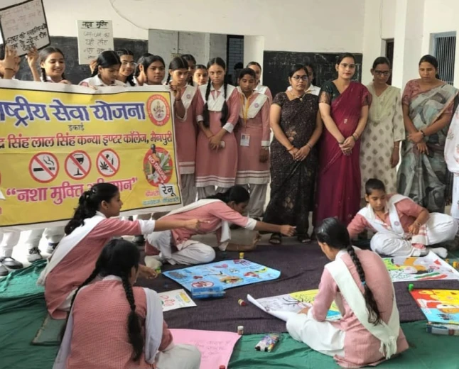 नशा मुक्ति अभियान, बने जन-जन की पहचान: कुँवर आर. सी. कन्या इंटर कॉलेज में निकाली गई जागरूकता रैली