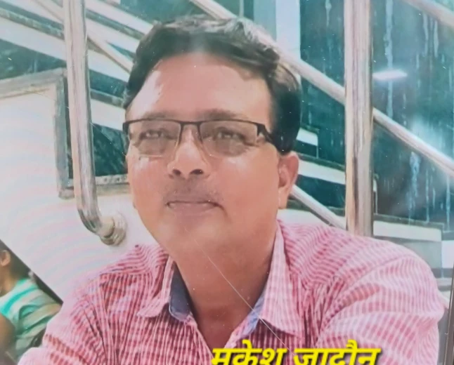 एटा में खाद्य सुरक्षा विभाग द्वारा मिलावट खोरों से कार्यवाही के नाम पर खुलेआम डकैती