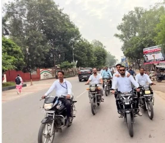 फर्रुखाबाद: दीवानी न्यायालय कर्मचारी संघ का आंदोलन, जानें क्या हैं मांगें