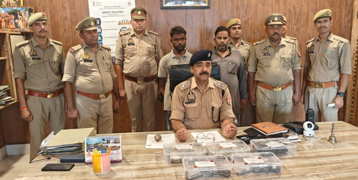 जलेसर पुलिस ने टप्पेबाजी और चोरी का किया खुलासा, दो आरोपी गिरफ्तार