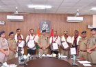 इटावा: एसएसपी ने सेवानिवृत्त पुलिसकर्मियों को दी भावभीनी विदाई